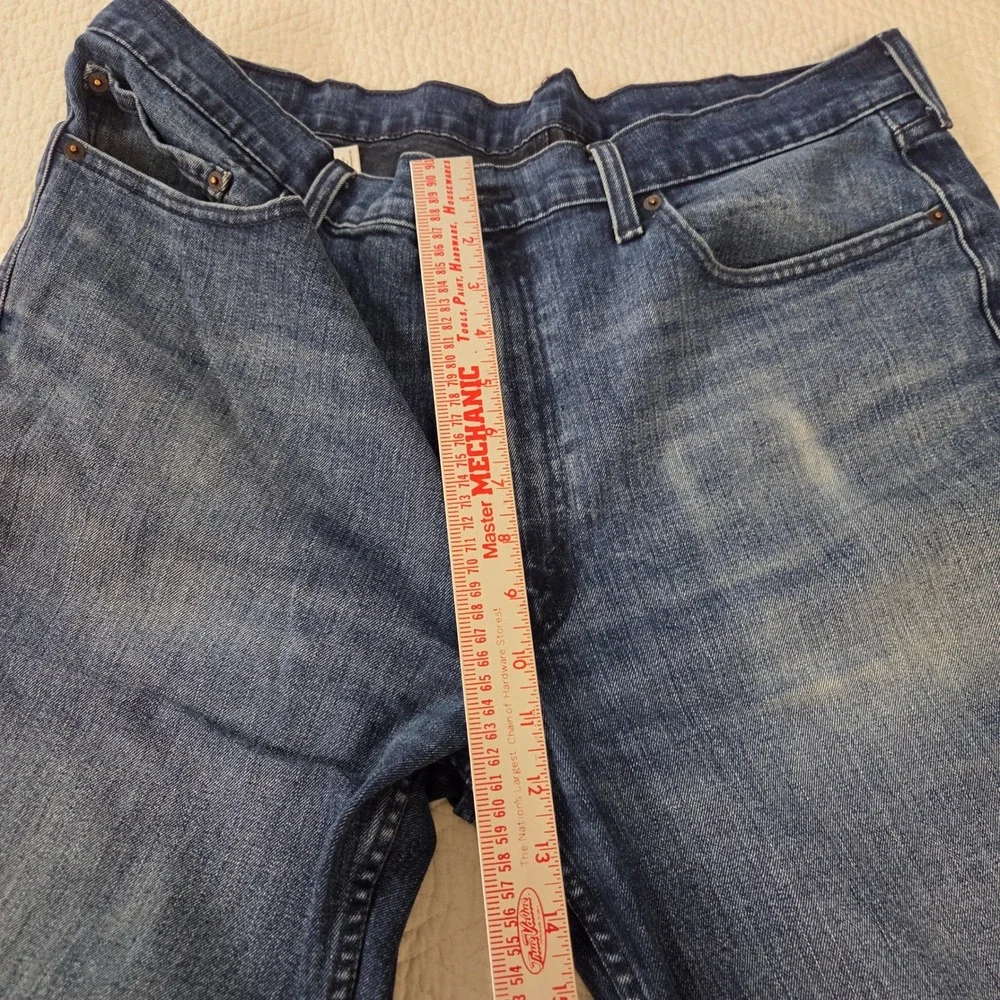 Levis measurements waist